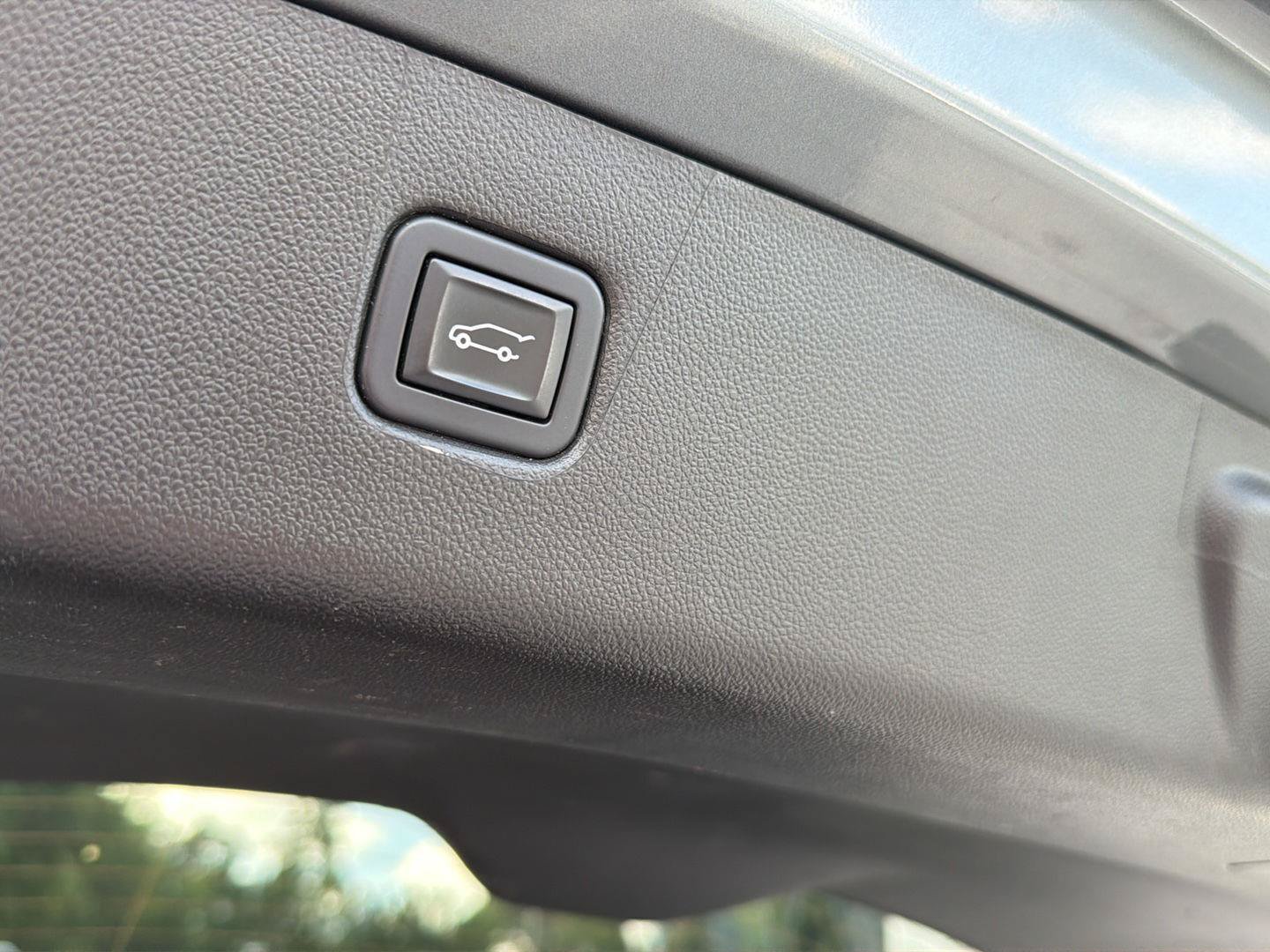 Certified 2023 Chevrolet Blazer LT FWD image 35