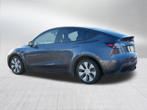 Used 2021 Tesla Model Y Long Range image 5