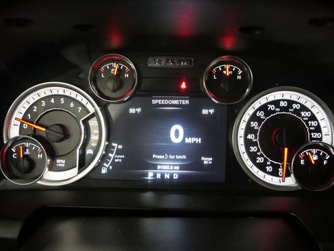 Used 2019 RAM 1500 Tradesman w/ Tradesman SXT Package AWD/4WD image 14