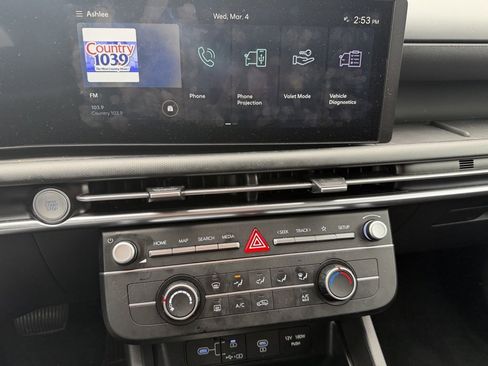 Used 2025 Hyundai Tucson SE image 9