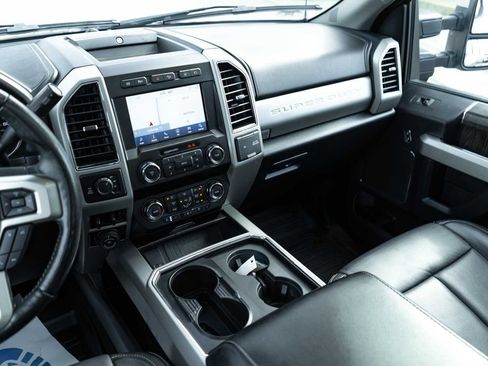 Used 2021 Ford F250 Lariat w/ Lariat Ultimate Package AWD/4WD image 18