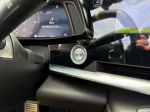 Used 2021 Chevrolet Corvette Stingray w/ Z51 Performance Package image 33