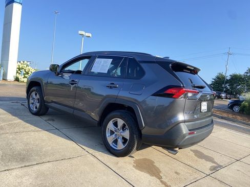 Used 2022 Toyota RAV4 LE AWD/4WD image 8
