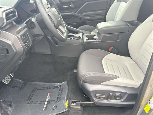 Certified 2025 Toyota Tacoma TRD Sport image 25