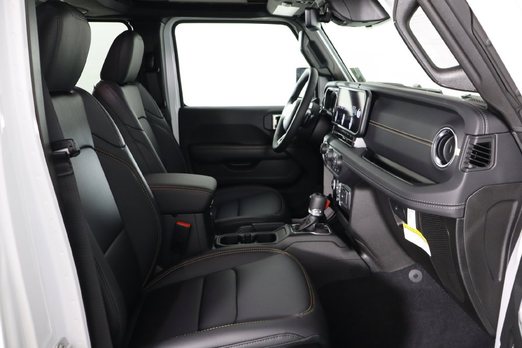 New 2027 Jeep Wrangler Unlimited Sahara AWD/4WD image 18