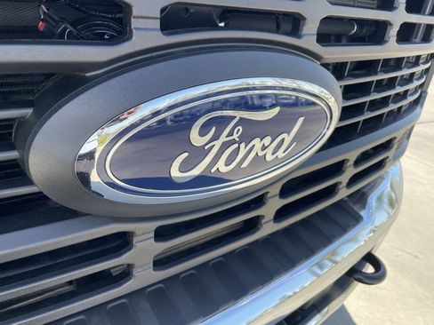 New 2025 Ford F250 XL w/ XL Chrome Package image 23