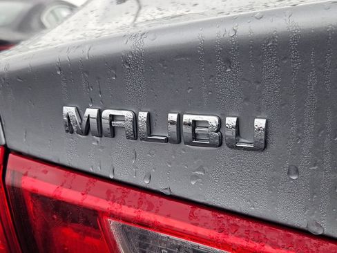 Used 2025 Chevrolet Malibu LS FWD image 30