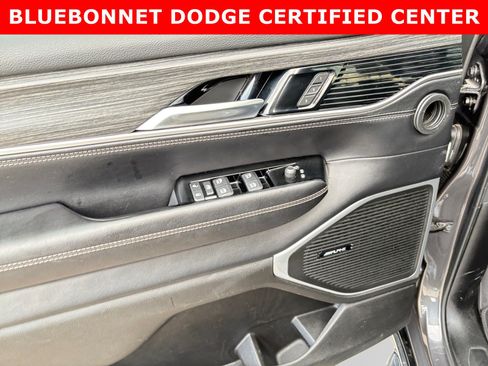 Used 2024 Jeep Wagoneer Series II w/ Flexible Seating Group RWD image 10