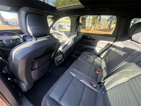 Certified 2024 Lincoln Nautilus Reserve w/ Equipment Group 202A image 24