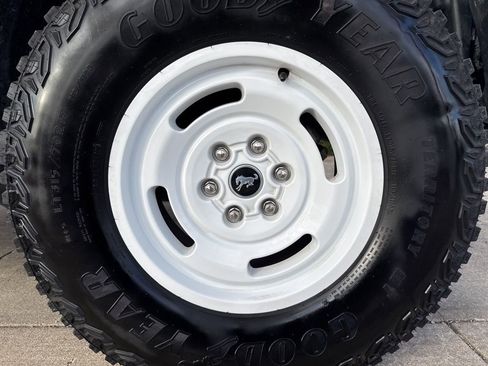 Used 2023 Ford Bronco Heritage Edition image 37