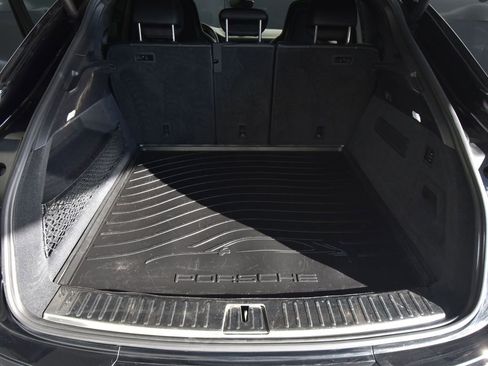 Certified 2023 Porsche Cayenne Turbo image 24