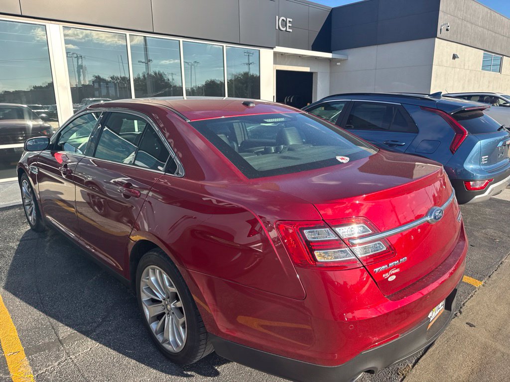 Used 2013 Ford Taurus Limited FWD image 5