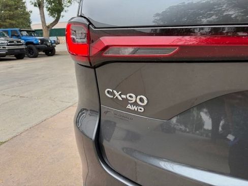 Used 2024 MAZDA CX-90 Plug-In Hybrid w/ Preferred AWD/4WD image 9