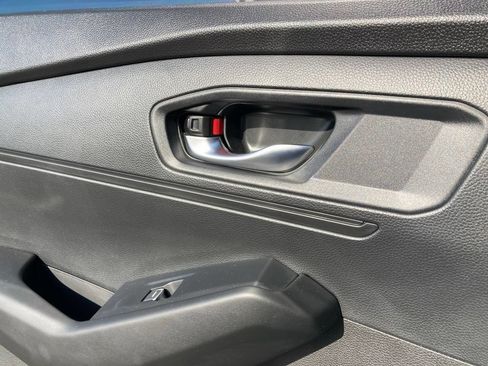 Used 2025 Honda Accord SE image 12