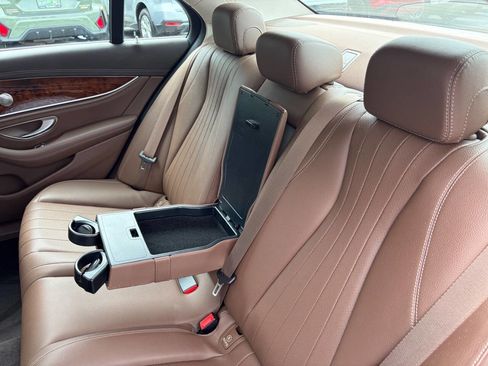Used 2017 Mercedes-Benz E 300 4MATIC image 24