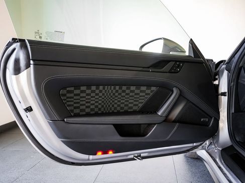 Used 2026 Porsche 911 Carrera GTS image 12