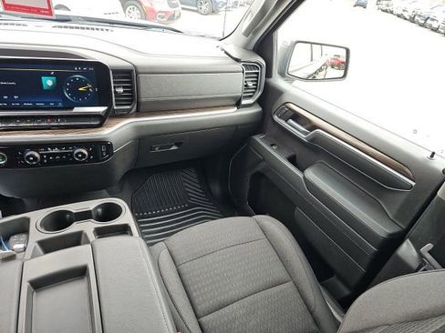 Used 2022 Chevrolet Silverado 1500 LT image 24