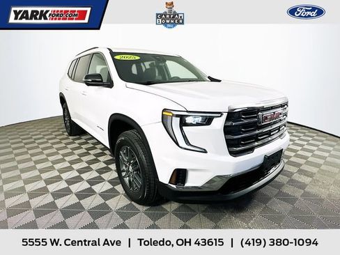 Used 2025 GMC Acadia Elevation image 1