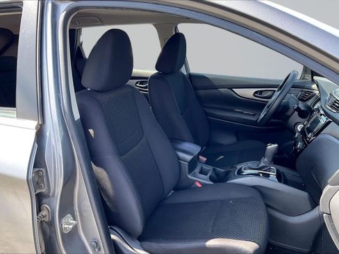 Used 2019 Nissan Rogue Sport S FWD image 7