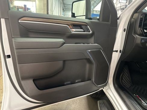 Used 2025 Chevrolet Silverado 3500 LT w/ Safety Package image 9