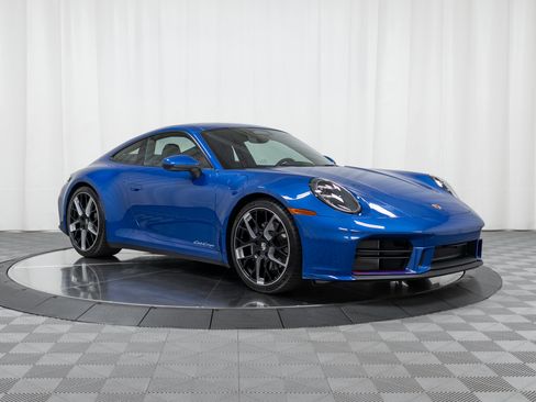 Used 2026 Porsche 911 Carrera T RWD image 9