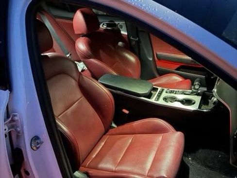 Used 2020 Kia Stinger GT1 RWD image 12