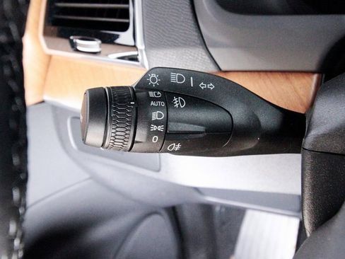 Certified 2025 Volvo XC90 B6 Plus w/ Protection Package Premier image 20