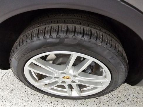 Used 2019 Porsche Cayenne AWD/4WD image 40