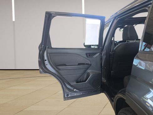 Used 2025 Subaru Forester Premium AWD/4WD image 23