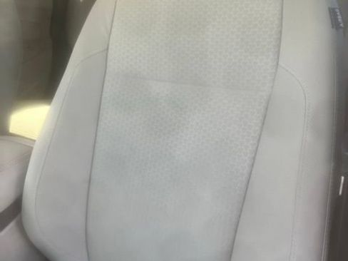 Certified 2019 Ford Escape SE FWD image 9