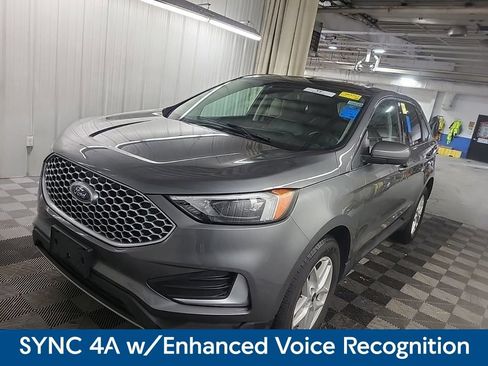 Used 2023 Ford Edge SEL w/ Cargo Accessory Package image 2
