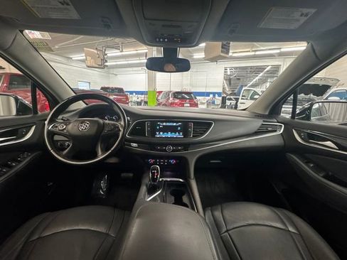 Used 2019 Buick Enclave Essence image 26