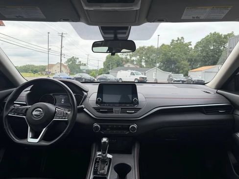 Used 2020 Nissan Altima 2.5 SR FWD image 9