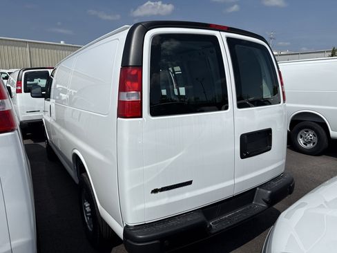 New 2025 Chevrolet Express 3500 w/ Driver Convenience Package RWD image 5