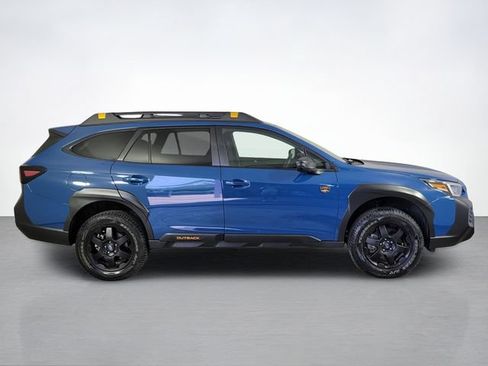 Used 2025 Subaru Outback Wilderness AWD/4WD image 2