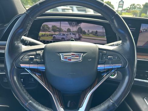 Used 2022 Cadillac Escalade Premium Luxury w/ Performance Package AWD/4WD image 22