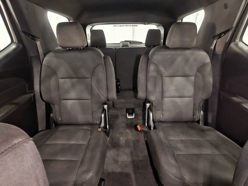 Used 2022 Chevrolet Traverse LT AWD/4WD image 23