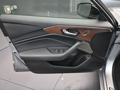 Used 2021 Acura TLX w/ Advance Package image 11