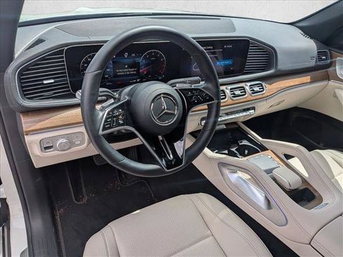 Used 2025 Mercedes-Benz GLE 350 4MATIC image 9