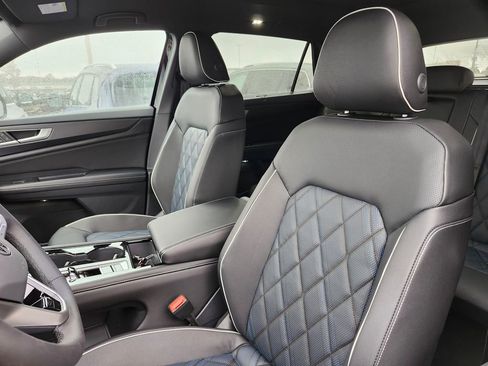 New 2026 Volkswagen Atlas Cross Sport SEL Premium R-Line image 9