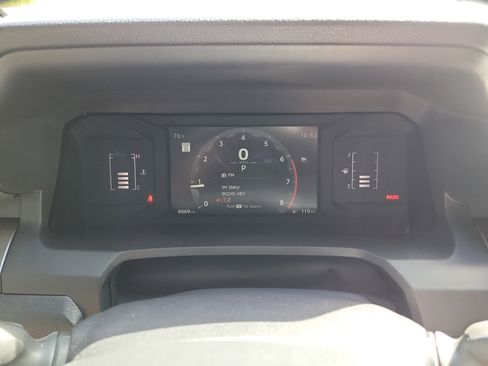 Certified 2025 Toyota Tacoma SR5 image 31