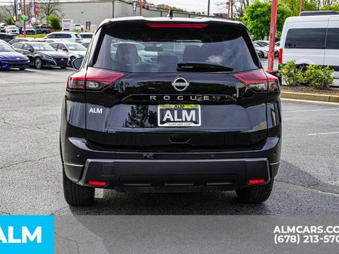 Used 2025 Nissan Rogue SV image 11
