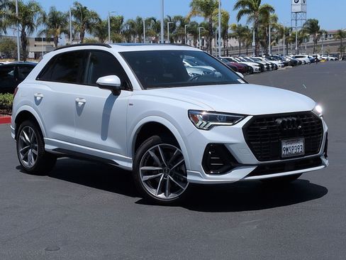 Used 2025 Audi Q3 2.0T Premium AWD/4WD image 2