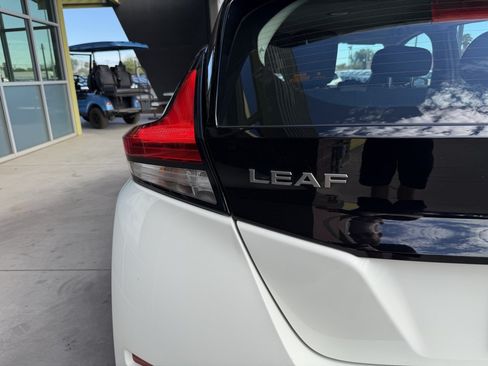Used 2025 Nissan Leaf S FWD image 14