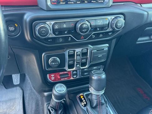 Used 2022 Jeep Gladiator Rubicon w/ Cold Weather Group AWD/4WD image 26