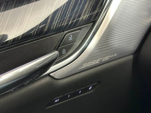 Used 2023 Cadillac XT6 Premium Luxury image 39