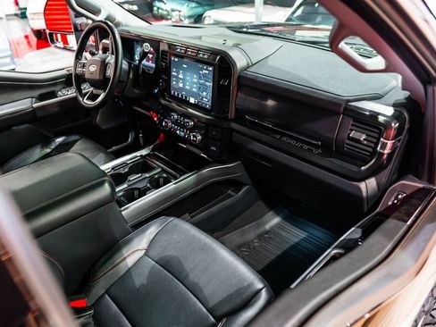 Used 2023 Ford F250 Lariat w/ Lariat Ultimate Package AWD/4WD image 21