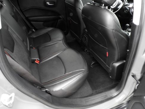 Used 2021 Jeep Compass Trailhawk AWD/4WD image 9