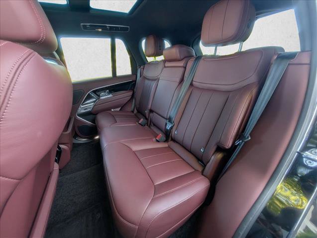Used 2025 Land Rover Range Rover SE AWD/4WD image 22