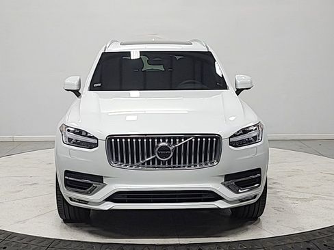 Used 2024 Volvo XC90 B5 Plus w/ Protection Package Premier image 2